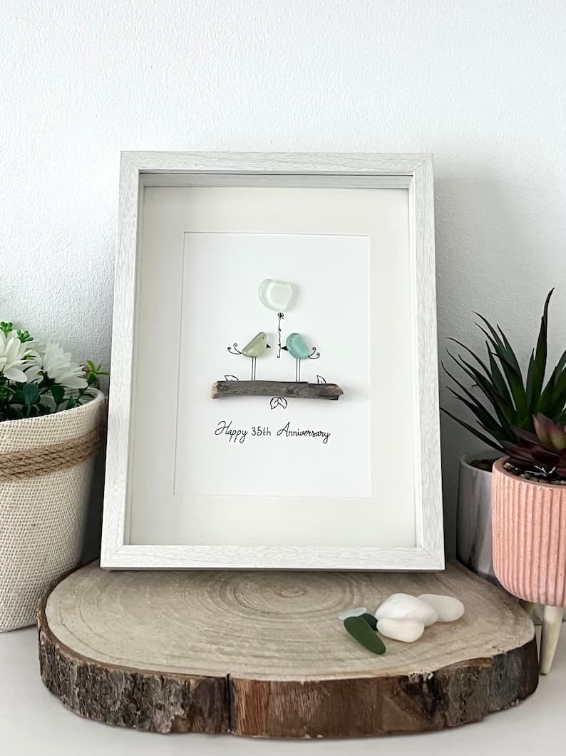 "Pájaros Enamorados en una Rama" - Marco de Fotos Personalizado de Cristal de Mar