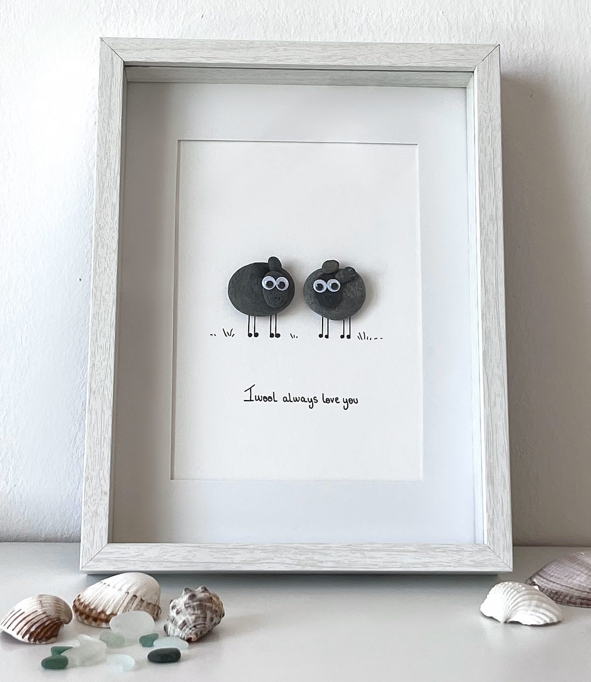 "Estamos Destinados a Estar Juntos" - Marco de Fotos Personalizado con Piedras de Playa