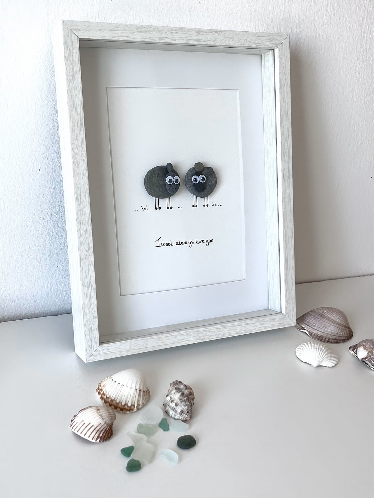 "Estamos Destinados a Estar Juntos" - Marco de Fotos Personalizado con Piedras de Playa